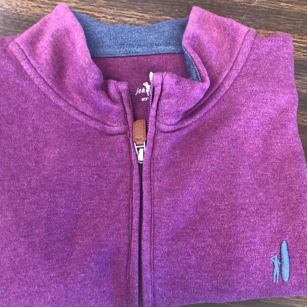 Gorgeous Johnnie-O Long Sleeved Pullover in Size 2XL